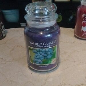 Yankee Candle Vineyard Scented Jar